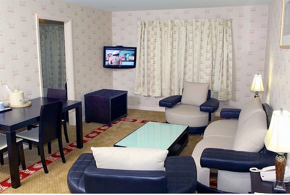 نوركروس Congress Hotel & Suites الغرفة الصورة